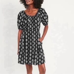 SALE 💵 4 FOR $20!! Old Navy tie back dress w/ puff sleeves